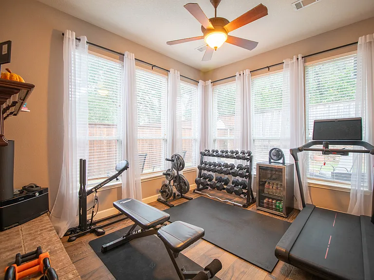 1580 Bonham Pkwy — Photo 31