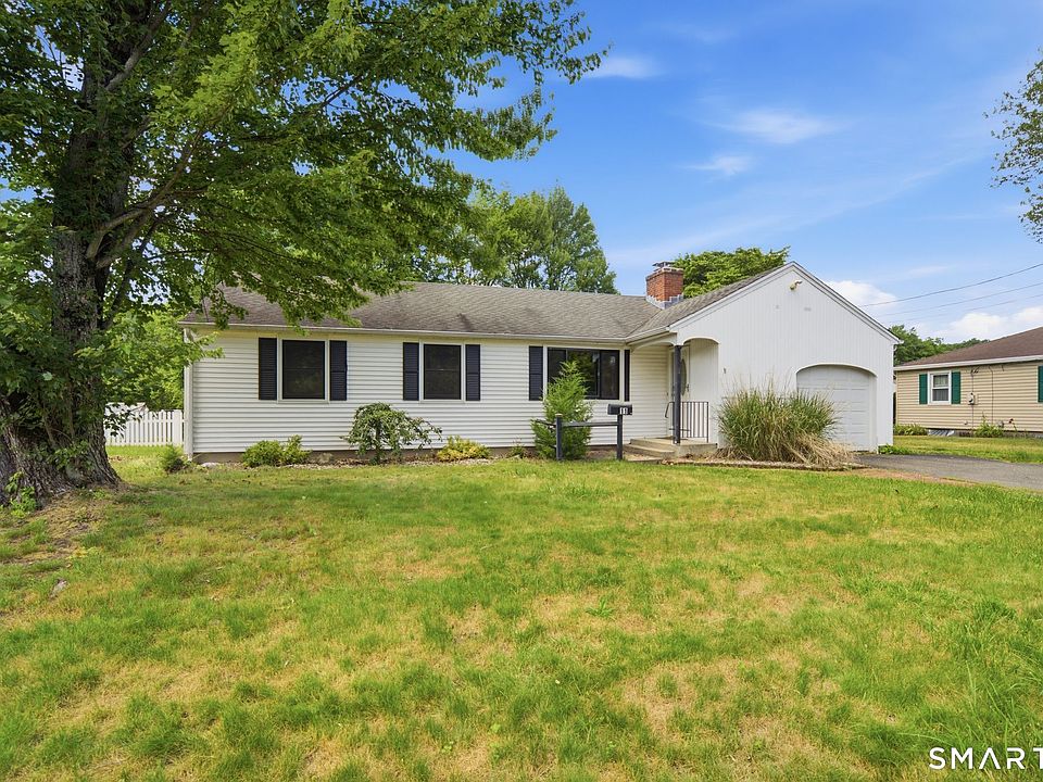 1st image of 11 Brookfield Dr