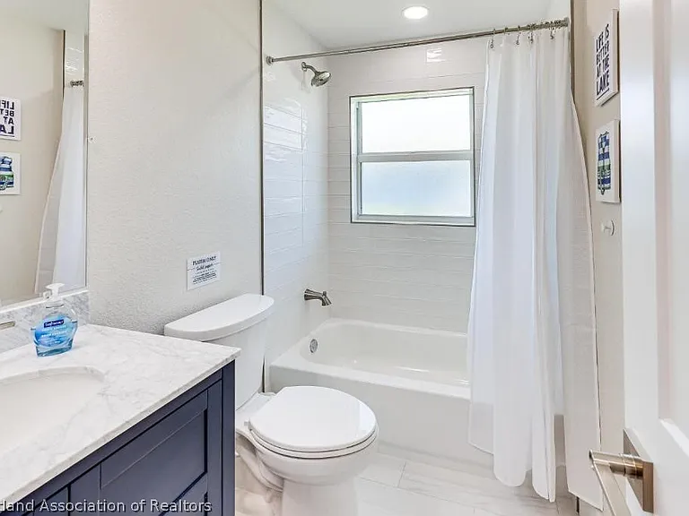 1216 Lake Clay Dr — Photo 16