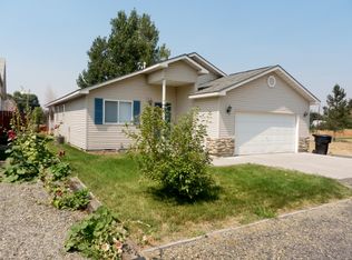 603 Arizona St, Gooding, ID 83330