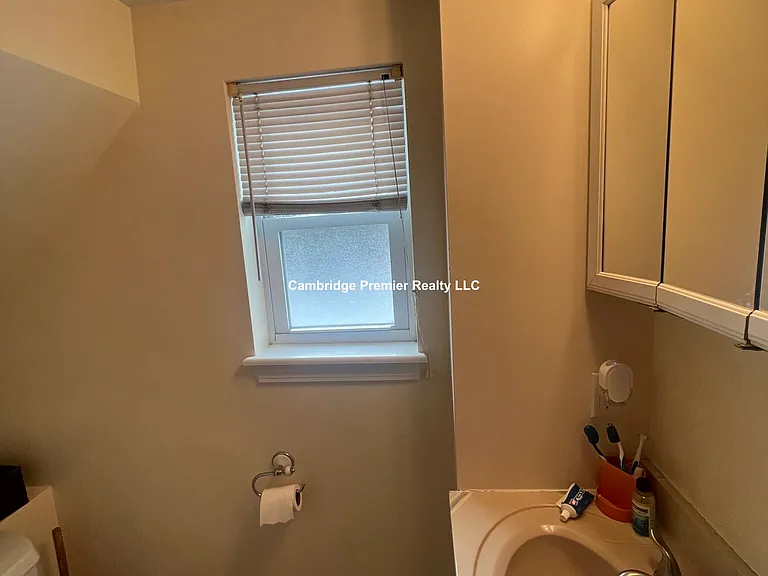 28R Cherry St #2 — Photo 13