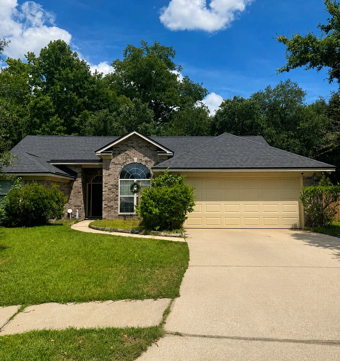 142 Meadowside Ln — Photo 1