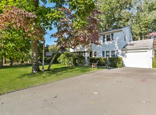 211 Little Hill Dr, Stamford, CT 06905