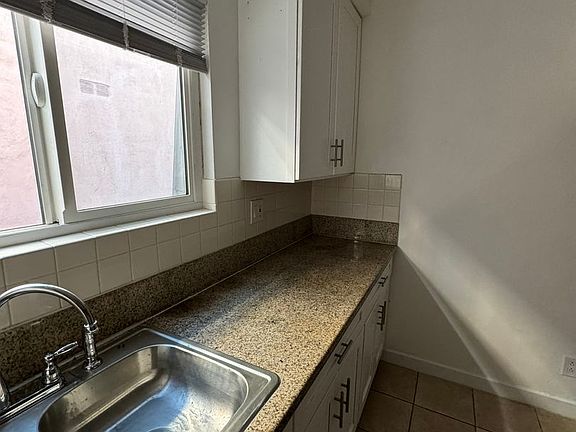 4th image of 3118-3124 Wabash Ave #3124-01