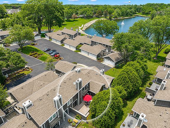 4th image of 10 W Windsor Ct