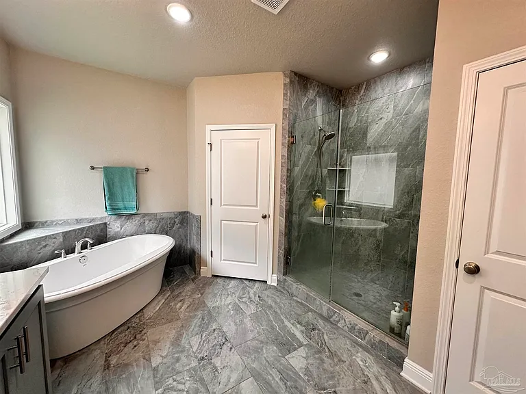 2346 Habersham Ln — Photo 15