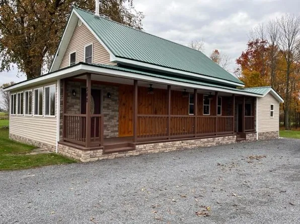 342 Blackman Corners Rd, Mooers Forks, NY 12959