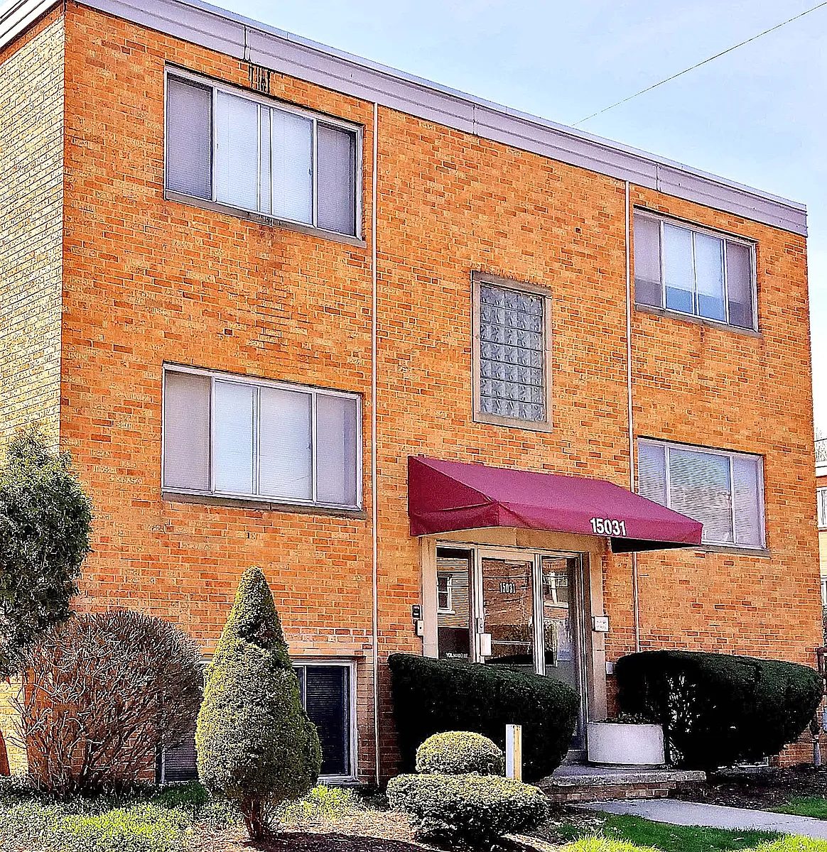 Building Photo - Opal Oaks