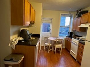220 Hanover St APT 27, Boston, MA 02113