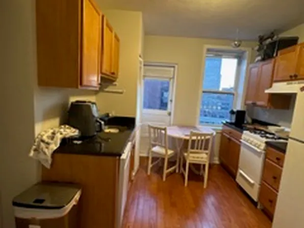 220 Hanover St, Boston, MA