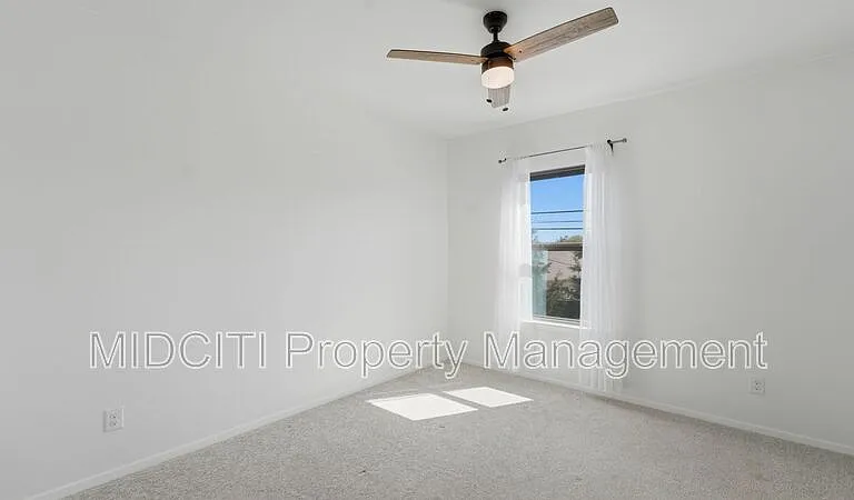 1198 Green Hill Dr — Photo 23