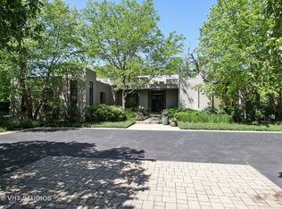 1632 Saunders Rd, Riverwoods, IL 60015