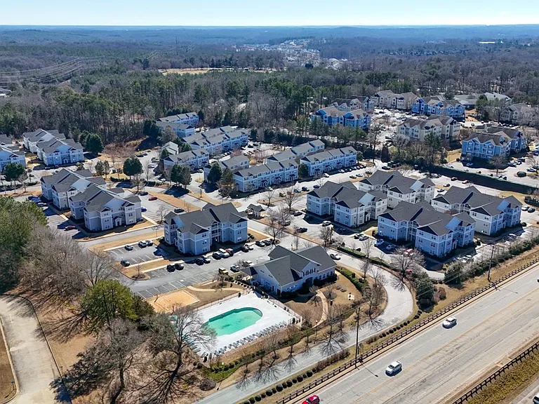 102 University Village Dr #L — Photo 34