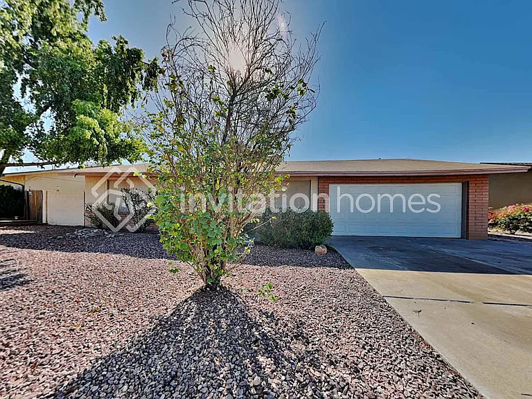 17845 N 43rd St — Photo 1
