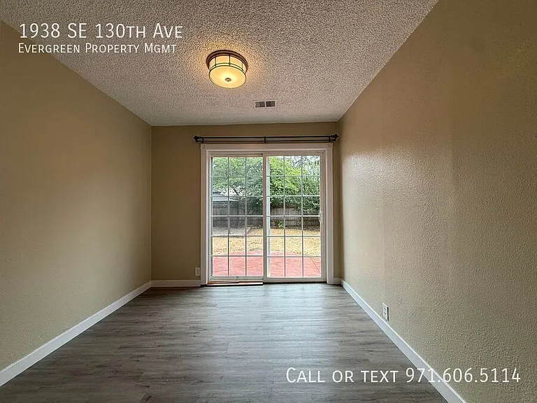 1938 SE 130th Ave — Photo 19