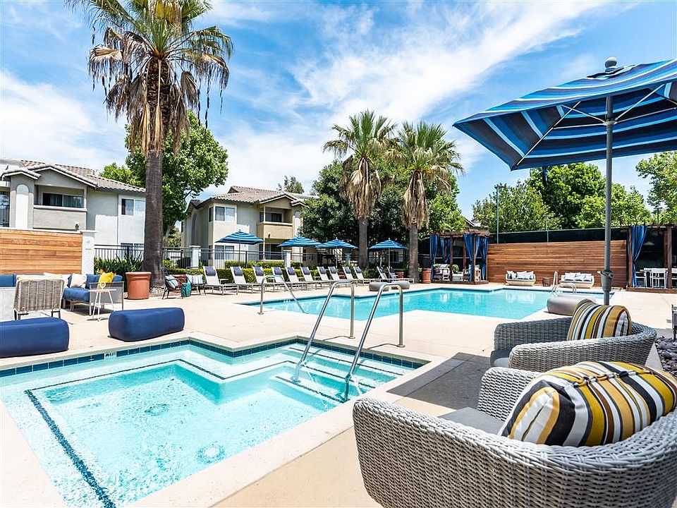 Relaxing Spa at The Summit at Chino Hills