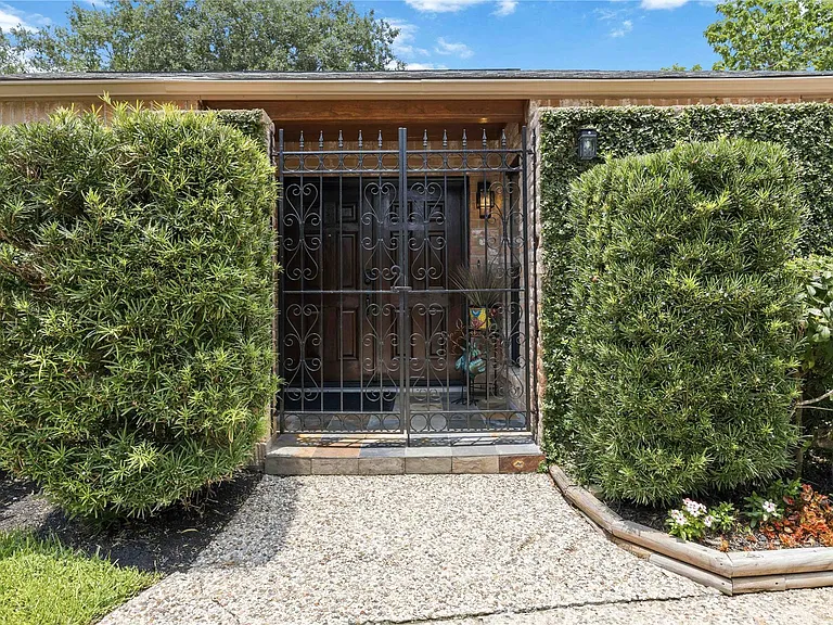 619 Rancho Bauer Dr — Photo 46