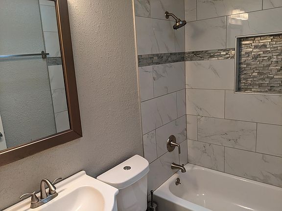 4th image of 2427 28th St N