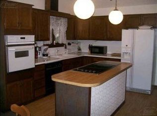 212 E River Rd, Flushing, MI 48433