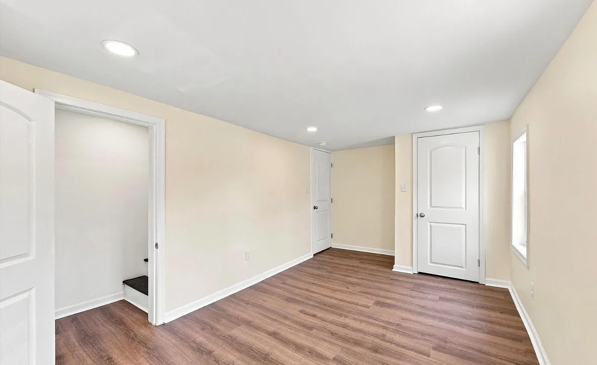3 bed, 2.5 bath, 1600 sqft, $2,500 — Photo 3