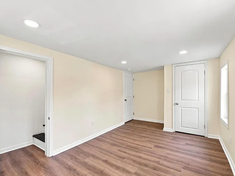28 E Main St #1 — Photo 3