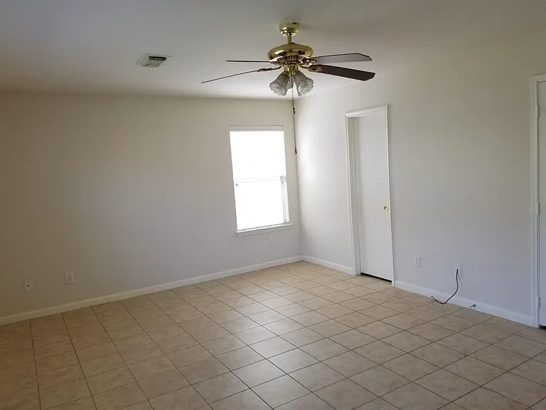 3526 Lexington Cmn — Photo 10