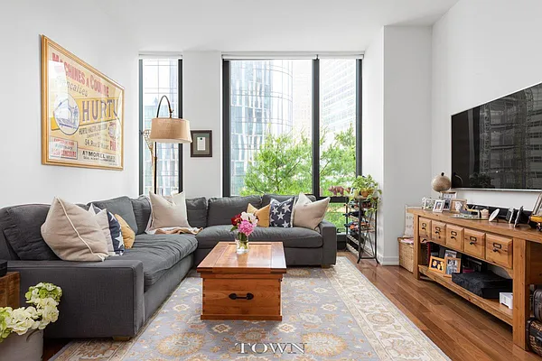 Rented by Town Residential | media 18
