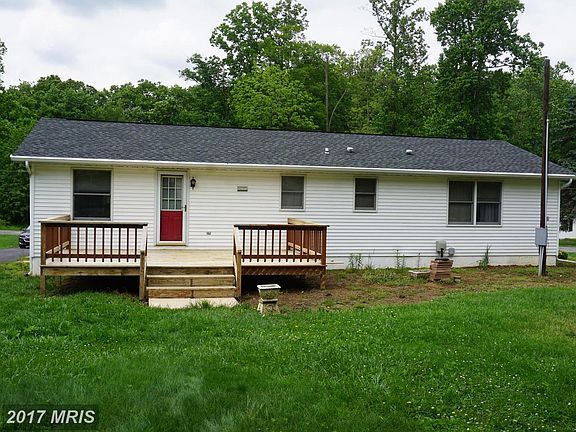 3rd image of 2107 Moorland Dr