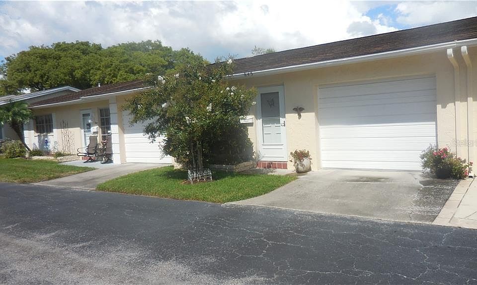 1st image of 843 Oxford Ct