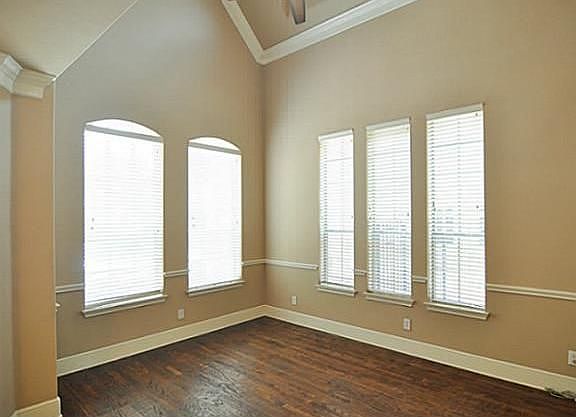 4th image of 4805 Stranz Ln