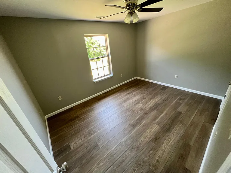 317 Stonegate Dr — Photo 15