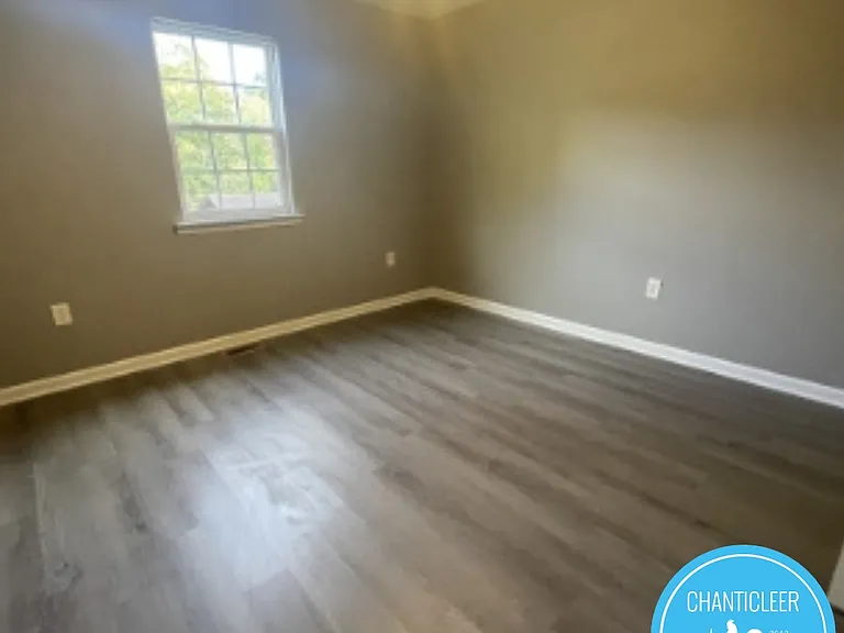 912 Dayton St — Photo 11