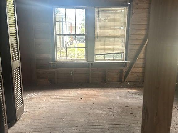 4th image of 506 E Church St