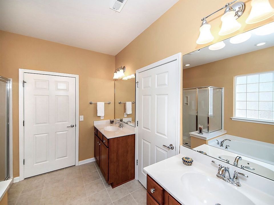 1st image of 8099 Crater Lake Dr