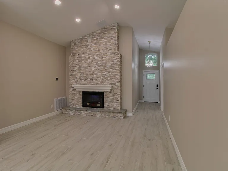 131 Andrews Rd — Photo 18