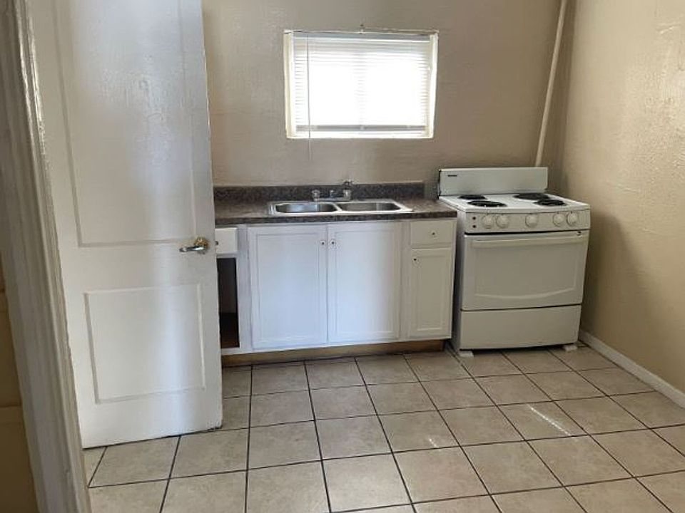 1st image of 725 Villa Dr #19