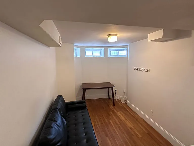 32 Edgerly Rd #B — Photo 2