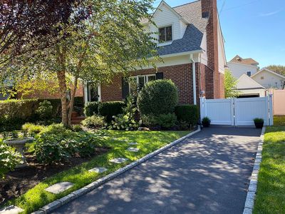 18 Piccadilly Downs, Valley Stream, NY, 11581