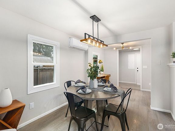 3rd image of 3333 SE 5th Street