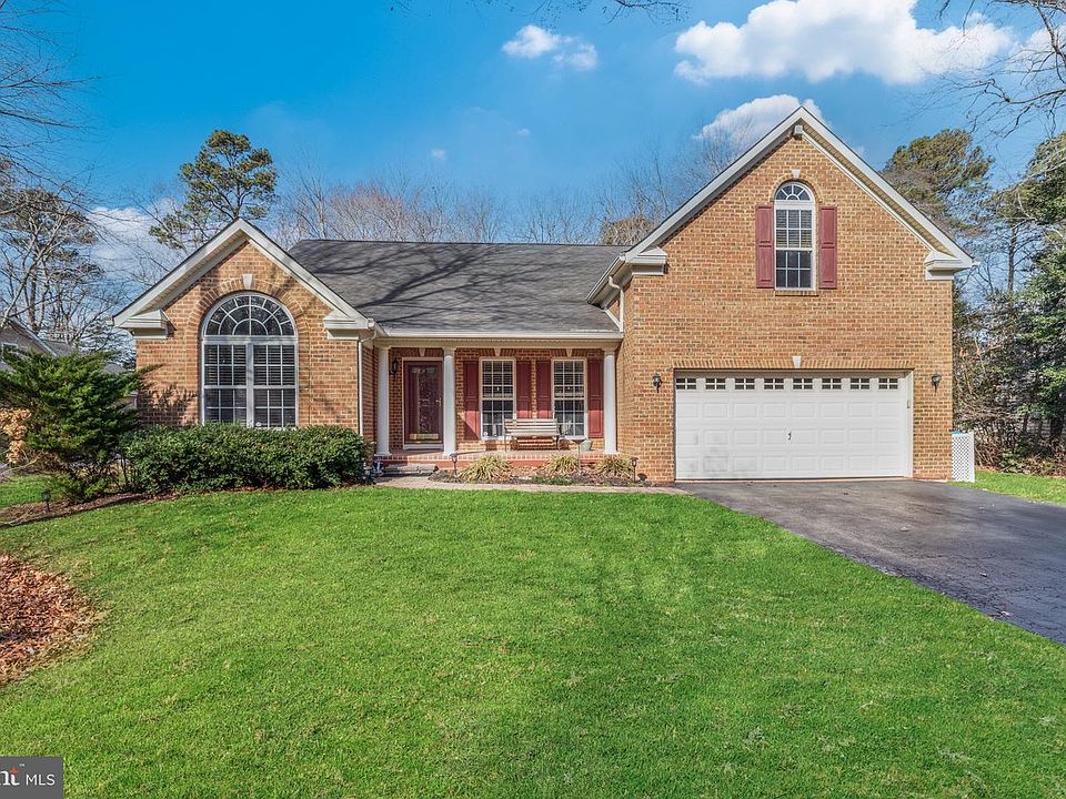 1st image of 47 Aintree Dr