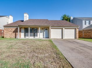 2630 Remmington Dr, Grand Prairie, TX 75052