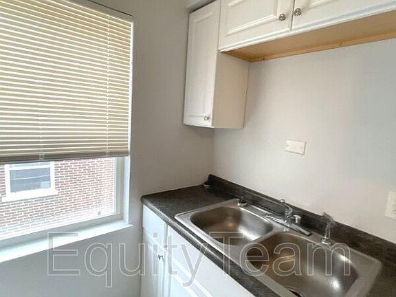 5th image of 35 Gahl Ter APT C