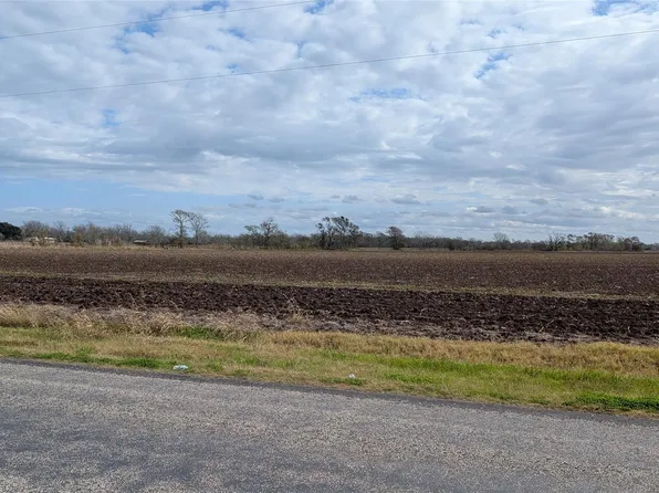 4220 Lees Ln, Wharton, TX 77488