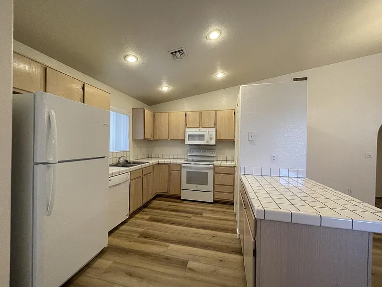 4072 S Cassidy Dr — Photo 12