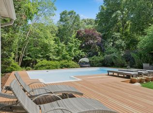 166 Woodbine Dr, East Hampton, NY 11937