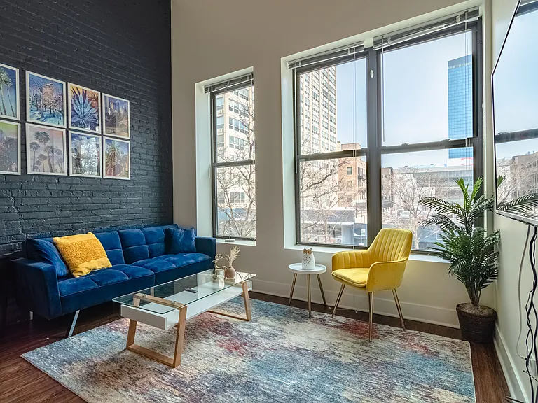 2112 S Michigan Ave #5 — Photo 4