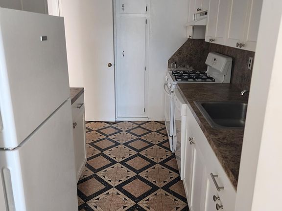 2nd image of 700 Scarsdale Ave #593