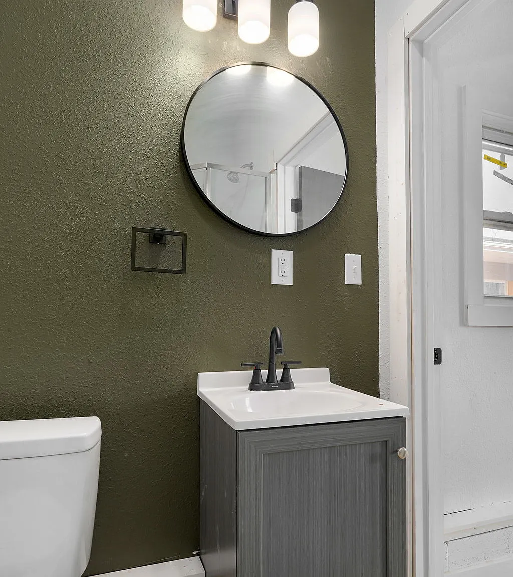 21 Larue St. Apartments — Photo 1