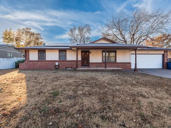 709 Trotter St, Maize, KS 67101