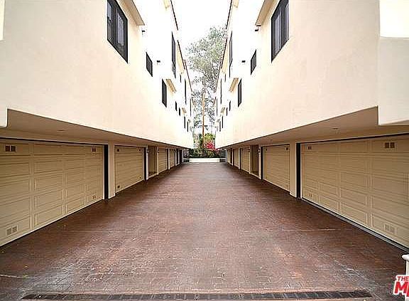 3rd image of 4332 Gentry Ave APT 4